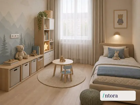 Горы на стене и детский столик